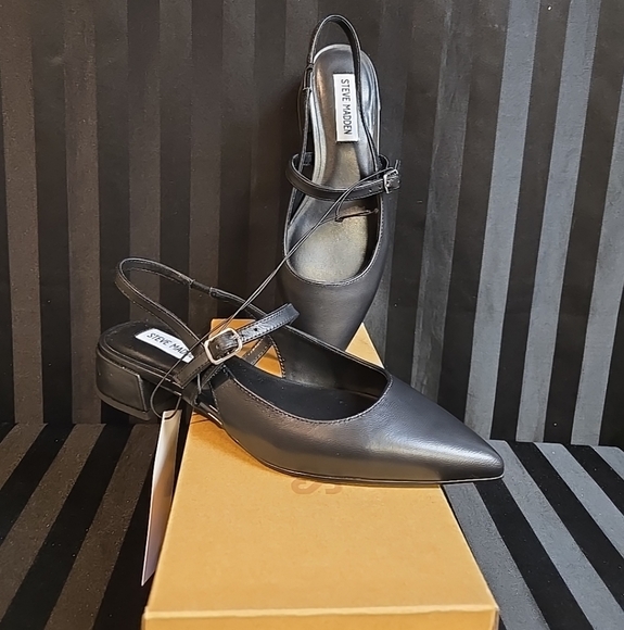 Scuff On Back Of Heel Women's US 7 Steve Madden Christyy Sling Backs Black - Picture 1 of 14